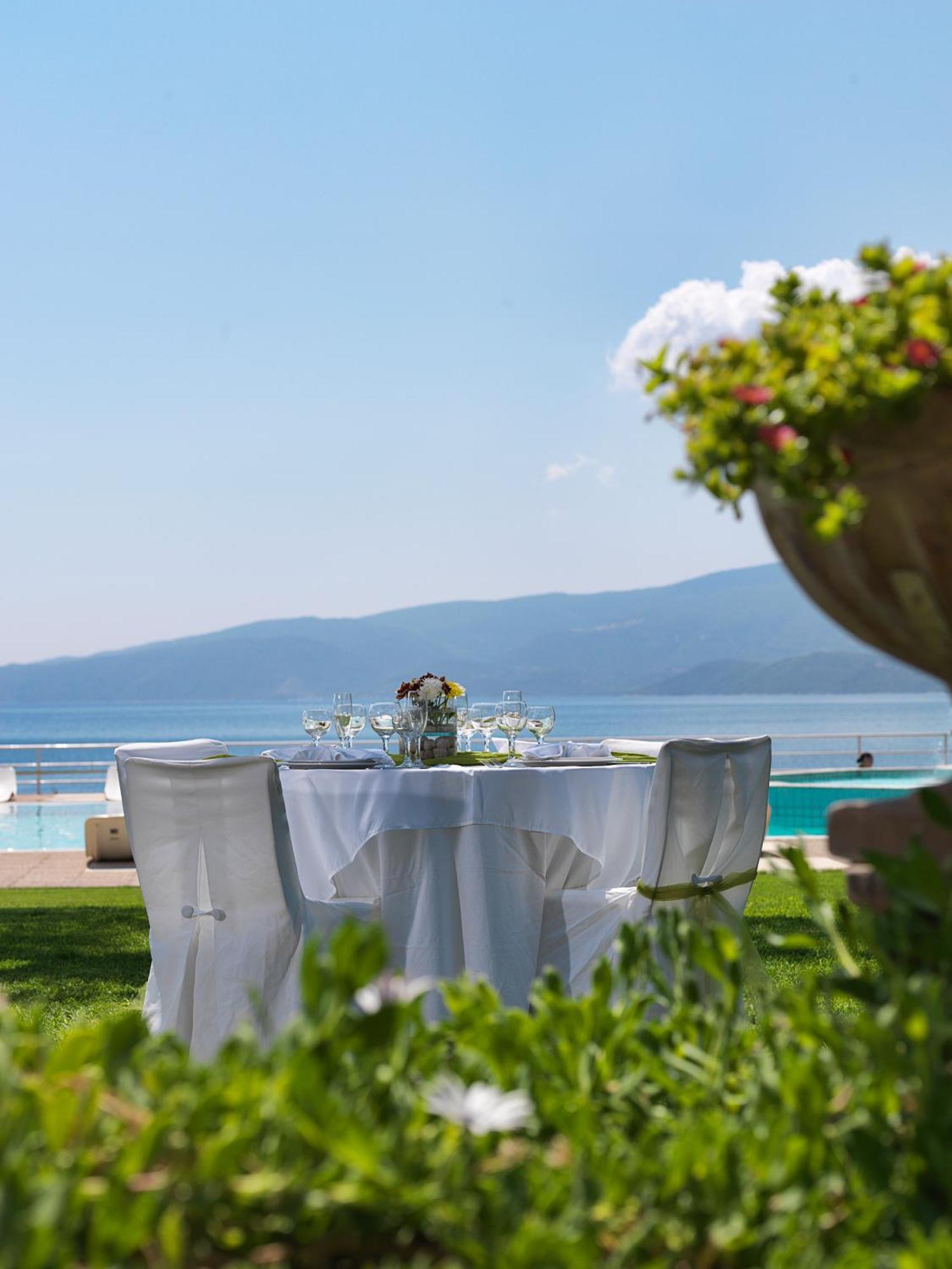 Kalamaki Beach Resort Istmia Exterior foto